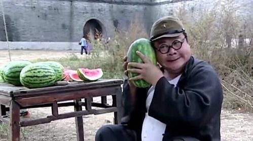 保安吃瓜不给钱,公共道德何在？